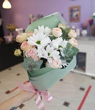 Букет цветов из:  Хризантемы и Розы в Кодинске