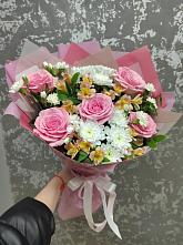 Букет цветов из:  Гвоздики, Орхидеи и Розы в Кодинске
