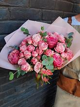 Букет розы в пальмах в Кодинске Букет цветов из: Розы в Кодинске