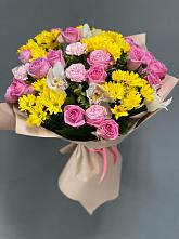 Букет цветов из:  Гвоздики, Герберы, Хризантемы и Розы #REPLACE_PRED# Кодинске
