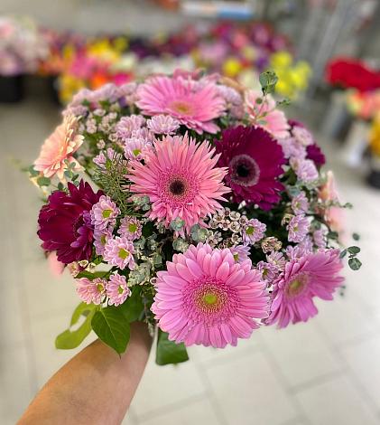 Букет цветов из: Герберы и Хризантемы в Кодинске